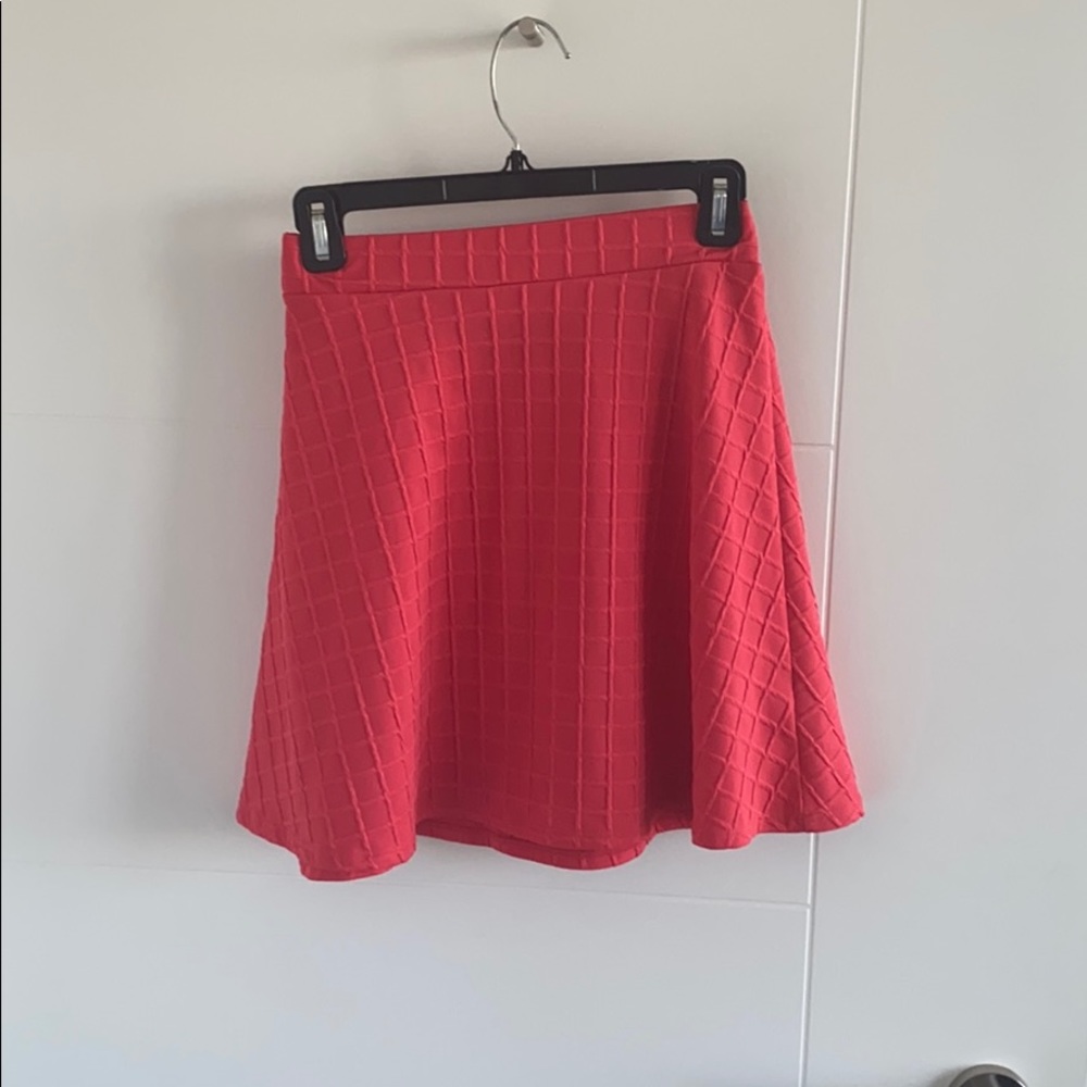 NWOT Francesca’s cute pink skirt